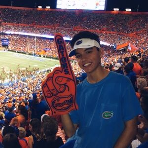 Meet your Posher, Nicholas